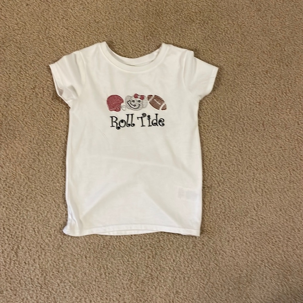 T shirt with embroidery